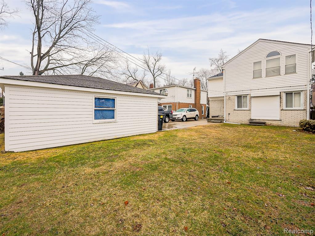 16870 Shaftsbury Avenue, Detroit, MI 48219 — Photo 30