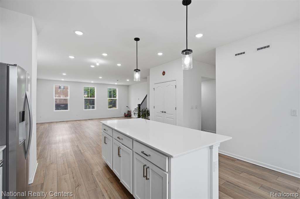 43034 Atwood Avenue, Novi, MI — Photo 13