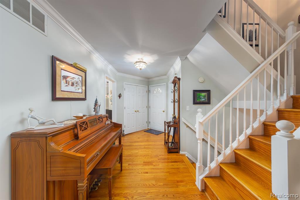 4475 Golf View Drive, Brighton, MI 48116 — Photo 9