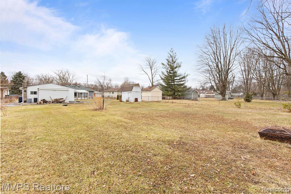 5503 NORTHLAWN Drive, Sterling Heights, MI 48310 — Photo 29