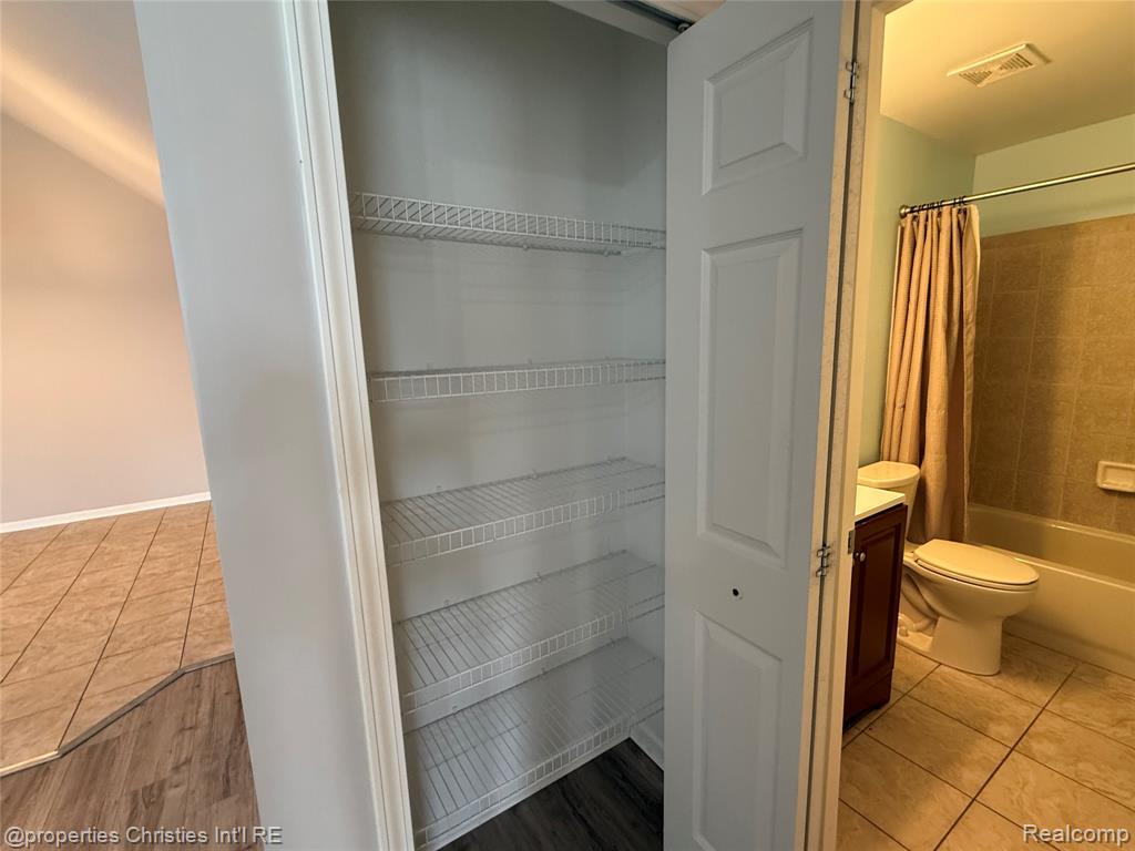 8413 Heywood Circle, Sterling Heights, MI 48312 — Photo 19