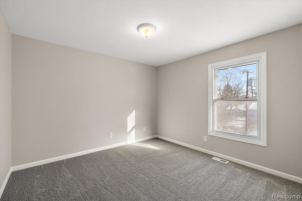 927 Alan Drive, Lake Orion, MI 48362 — Photo 30