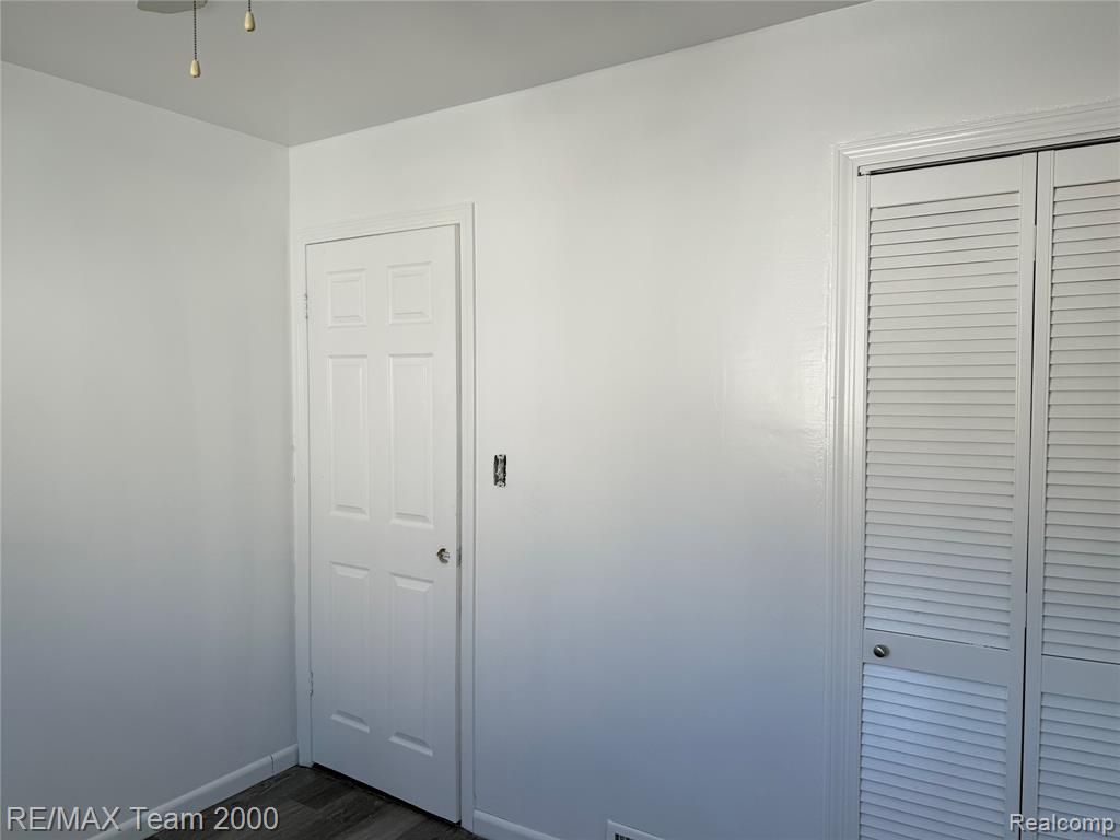 4665 Syracuse Street, Dearborn Heights, MI 48125 — Photo 18