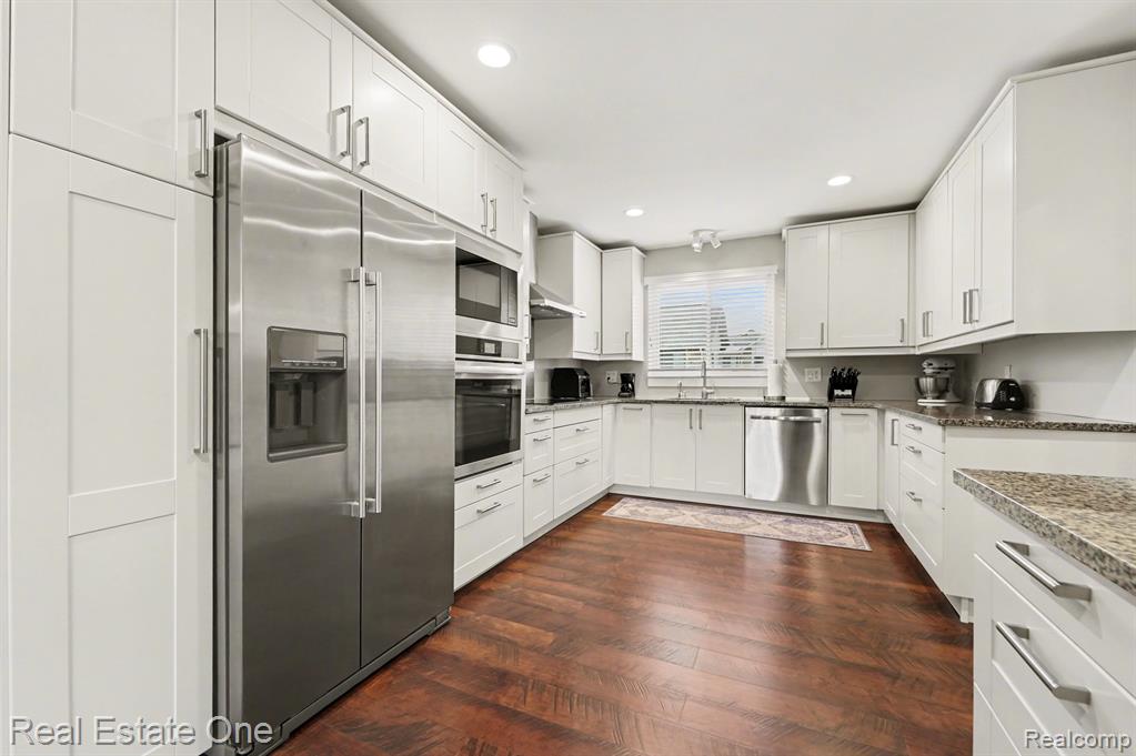 6463 Maple Hills Lane, Bloomfield Hills, MI 48301 — Photo 14