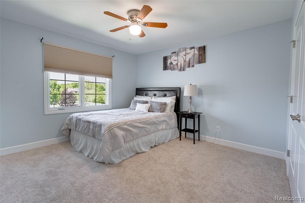 47576 VALENCIA Circle, Novi, MI — Photo 59