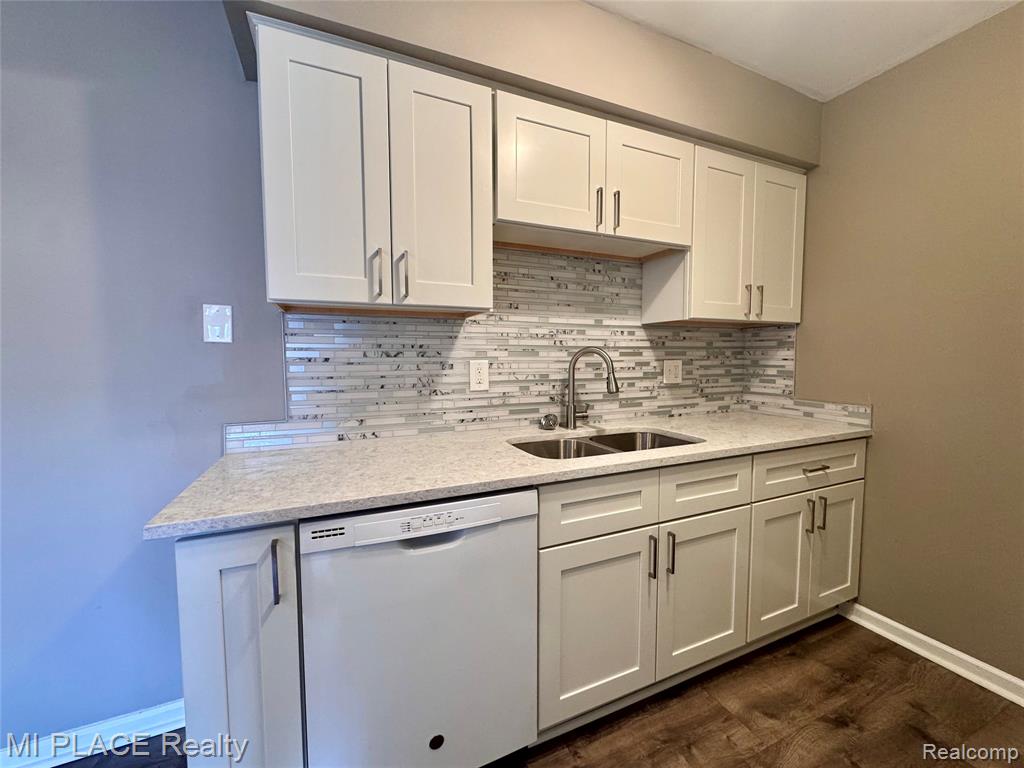 16150 Clarkson Drive, 13, Fraser, MI 48026 — Photo 15