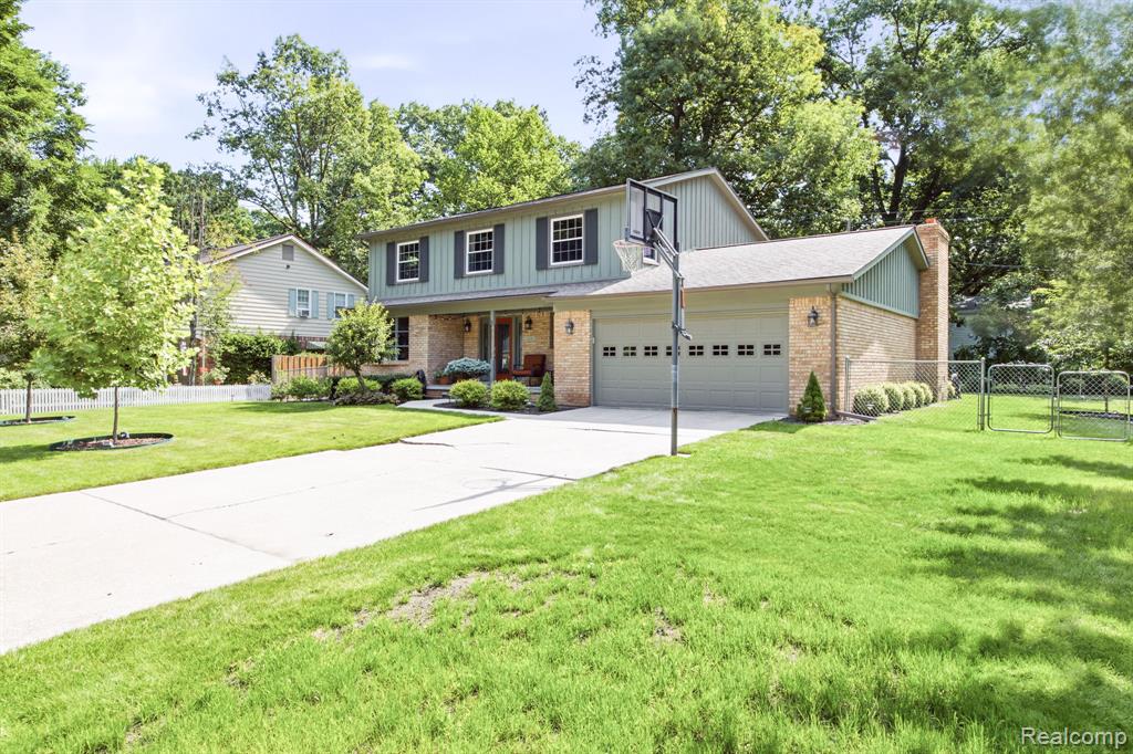 3034 Monticello Drive, Port Huron, MI 48060