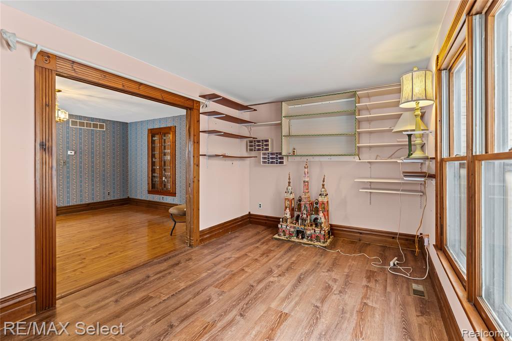 9710 Rattalee Lake Road, Clarkston, MI 48348 — Photo 16