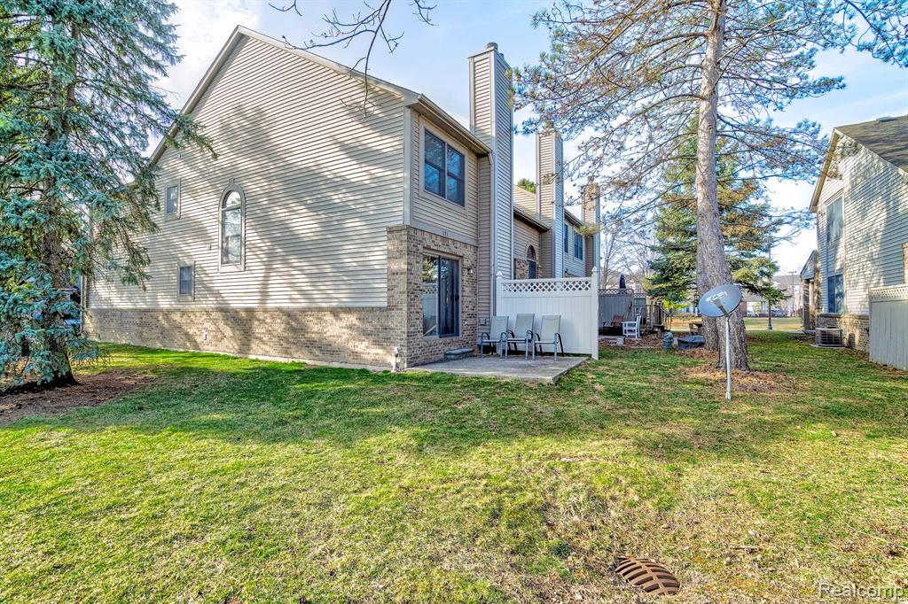 45293 HORSESHOE Circle, Canton, MI 48187 — Photo 3