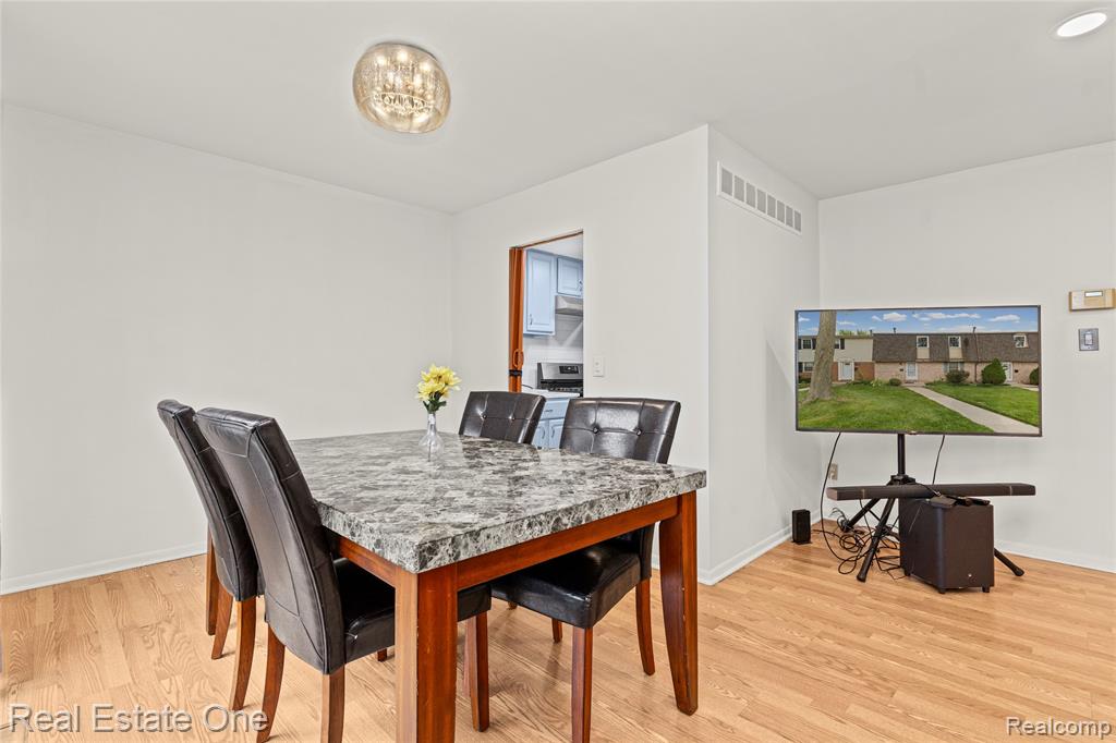 959 Kirts Boulevard, Troy, MI 48084 — Photo 15