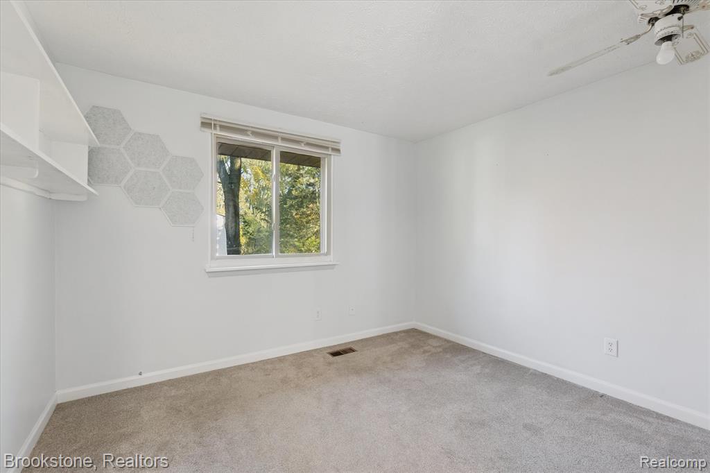 6004 Gibson Avenue, East Lansing, MI 48823 — Photo 17