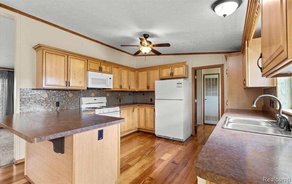 45288 Burgundy Drive, Macomb, MI 48044 — Photo 5