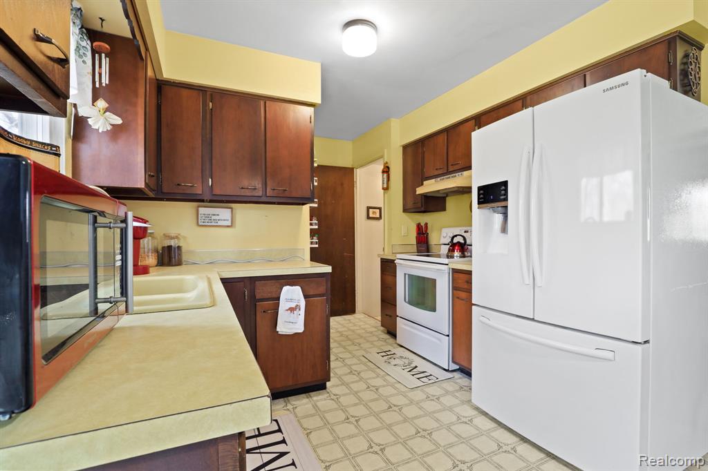11106 Main Road, Fenton, MI, 48430