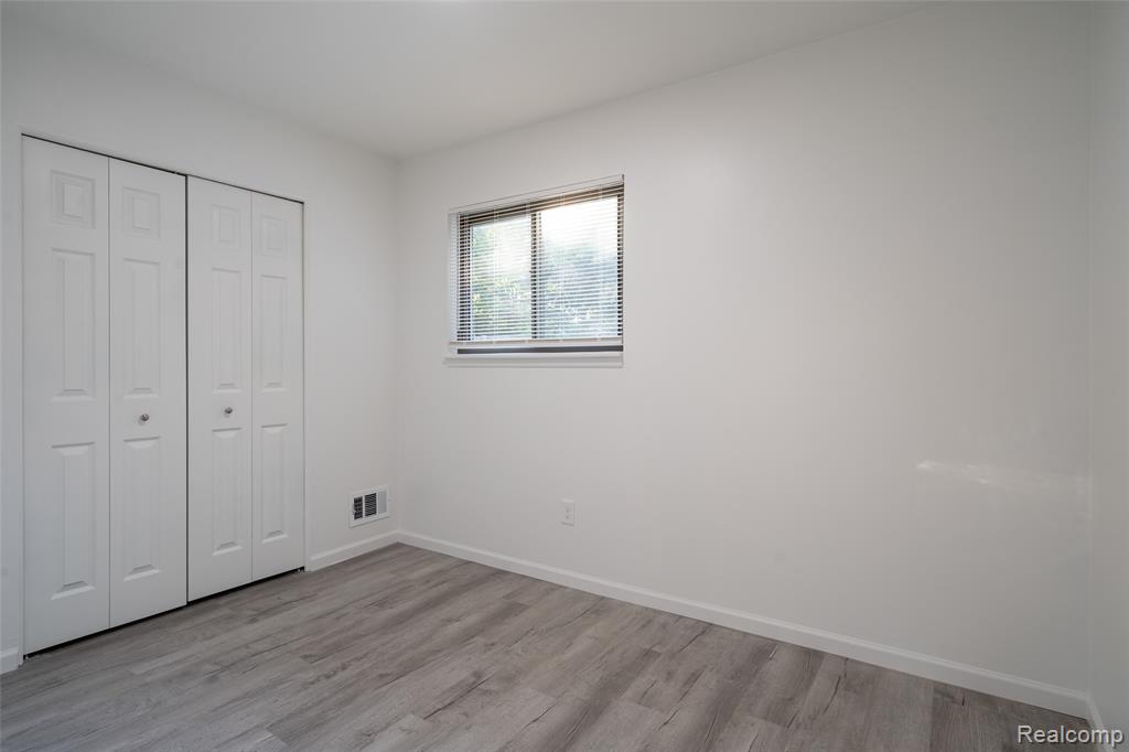 8095 Syracuse Street, Taylor, MI — Photo 23