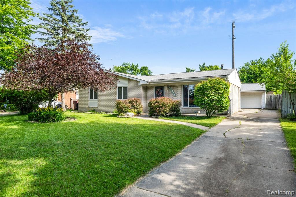 42204 MCBRIDE Avenue, Van Buren, MI 48111 — Photo 27