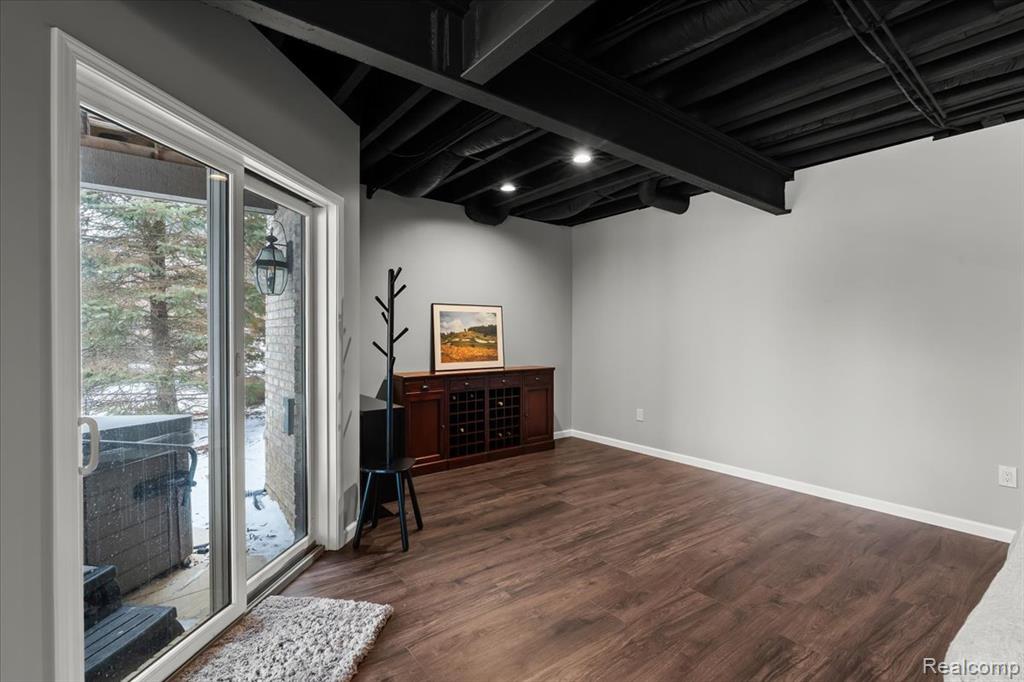 10511 Stoney Point Drive, South Lyon, MI 48178 — Photo 42