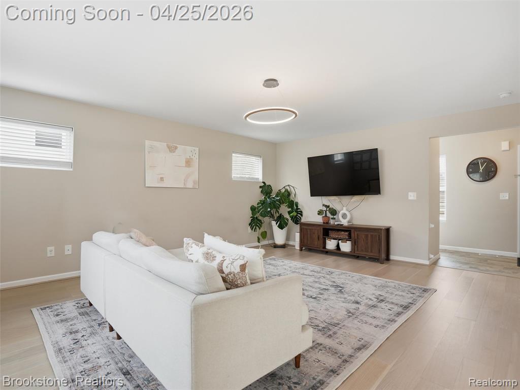 402 Ridgewood Drive, Ortonville, MI 48462 — Photo 9