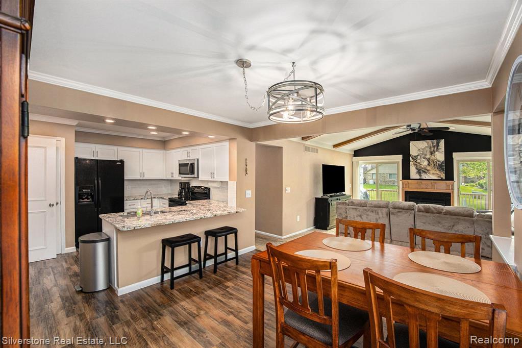 48830 WINDMILL Circle W, Macomb, MI 48044 — Photo 9