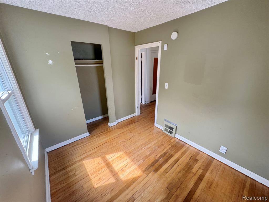 627 Wesbrook Street, Pontiac, MI 48340 — Photo 17