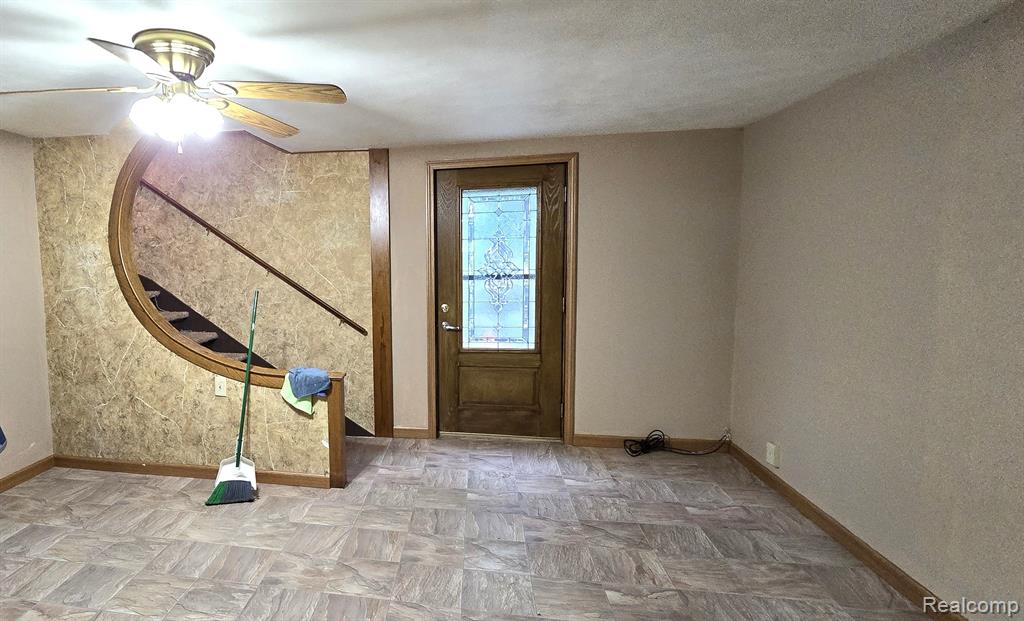 303 N SHIAWASSEE Street, Bancroft, MI 48414 — Photo 19