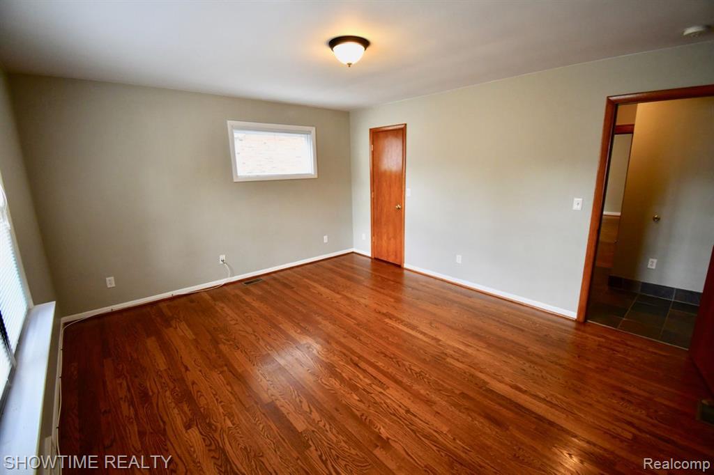 715 W 4TH Street, Royal Oak, MI 48067 — Photo 13