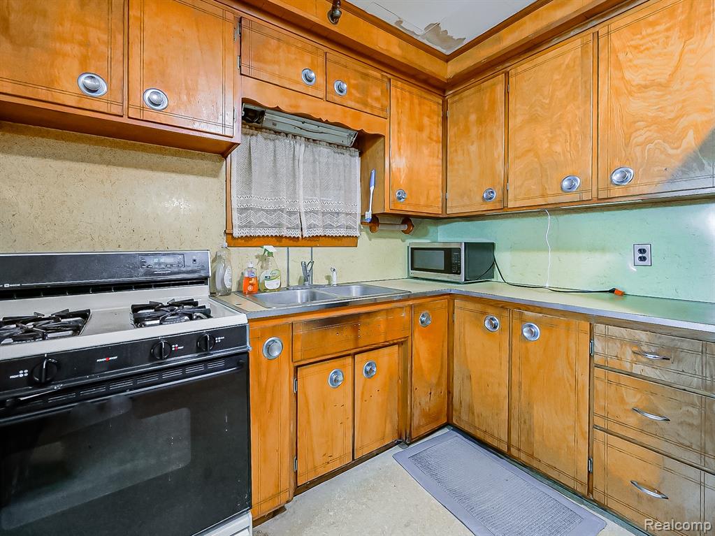47 E Auburn Street, Ecorse, MI 48229 — Photo 6