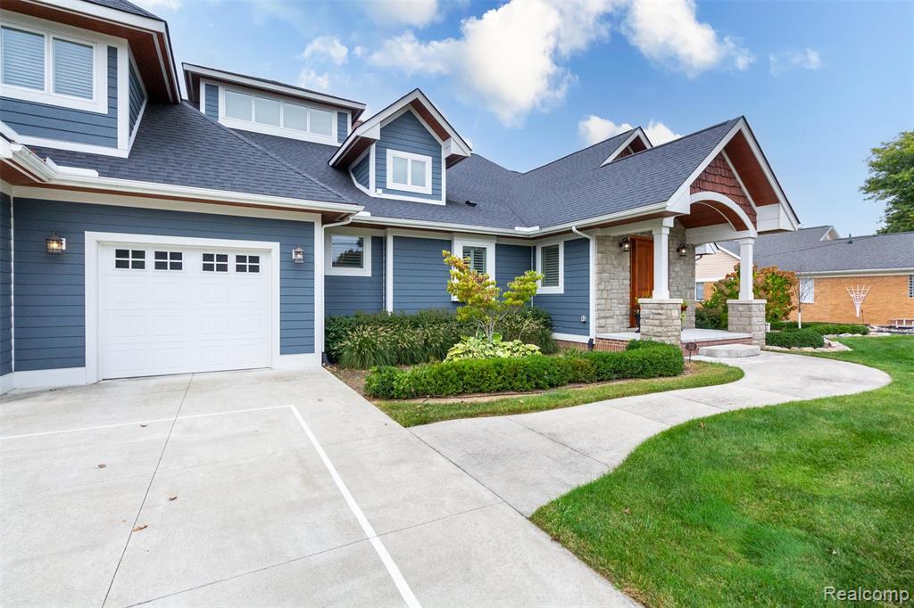 302 Tanview Drive, Oxford, MI, 48371