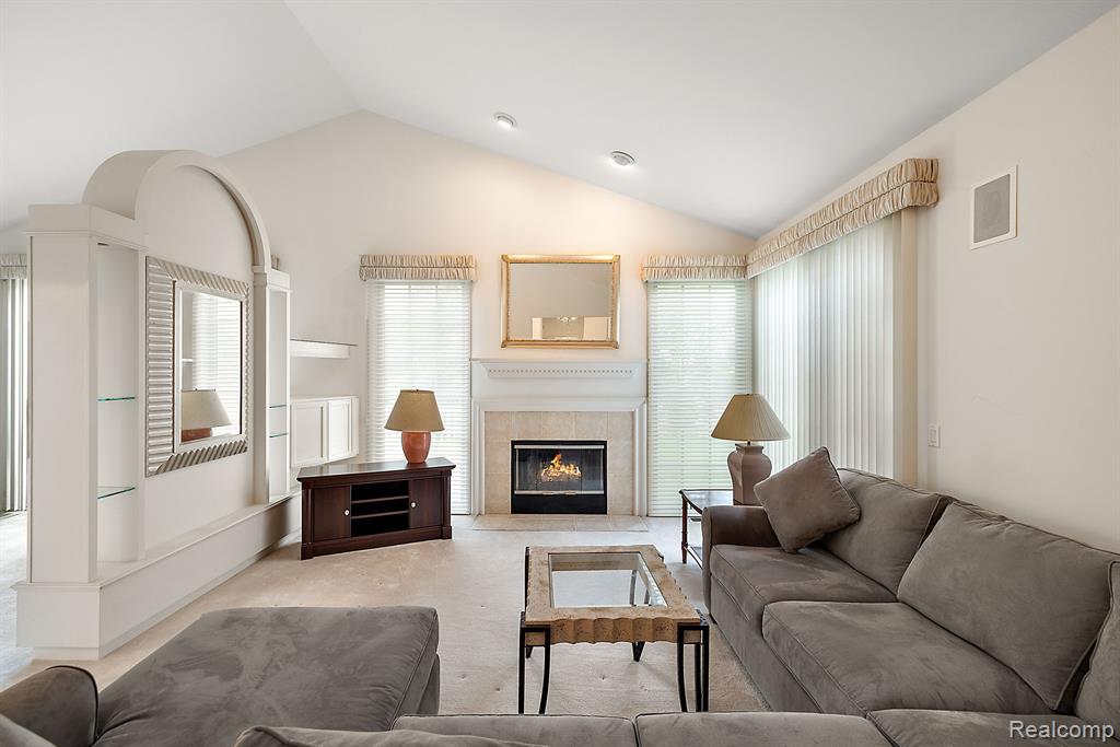 17061 LOCHMOOR, Northville, MI 48168 — Photo 20