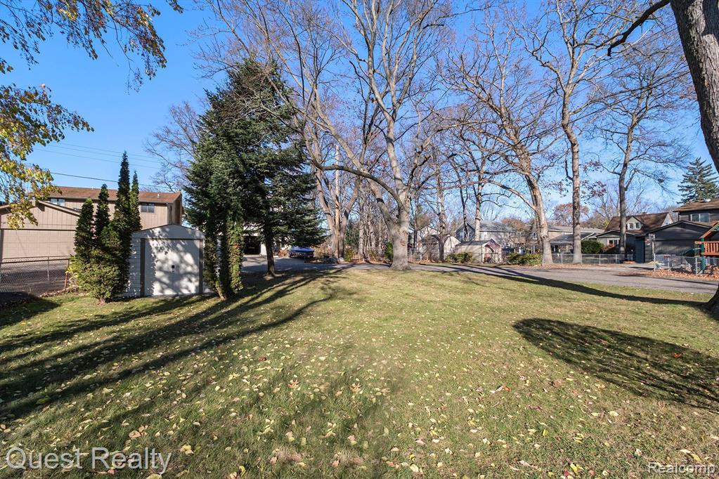 7000 WILLIAMS LAKE Road, Waterford, MI 48329 — Photo 26