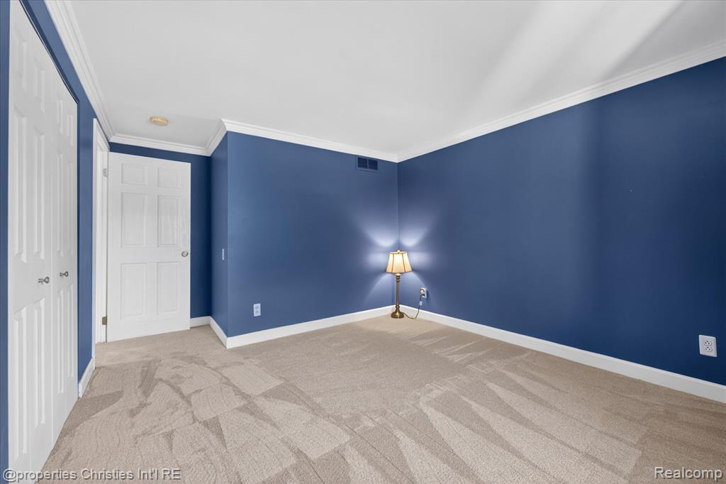 4352 Greenstown Drive, West Bloomfield, MI 48323 — Photo 41