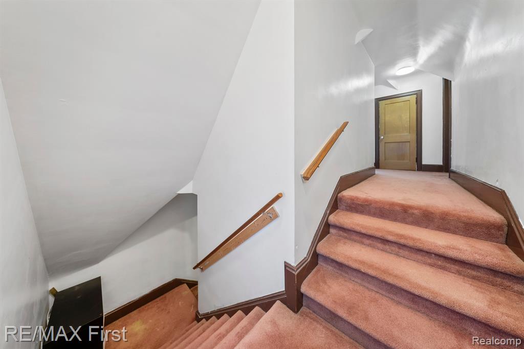 725 W BOSTON Boulevard, Detroit, MI 48202 — Photo 37