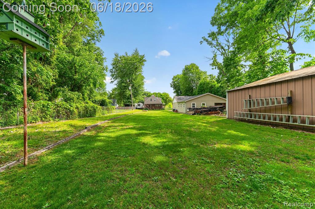 44850 Ecorse Road, Belleville, MI 48111 — Photo 33
