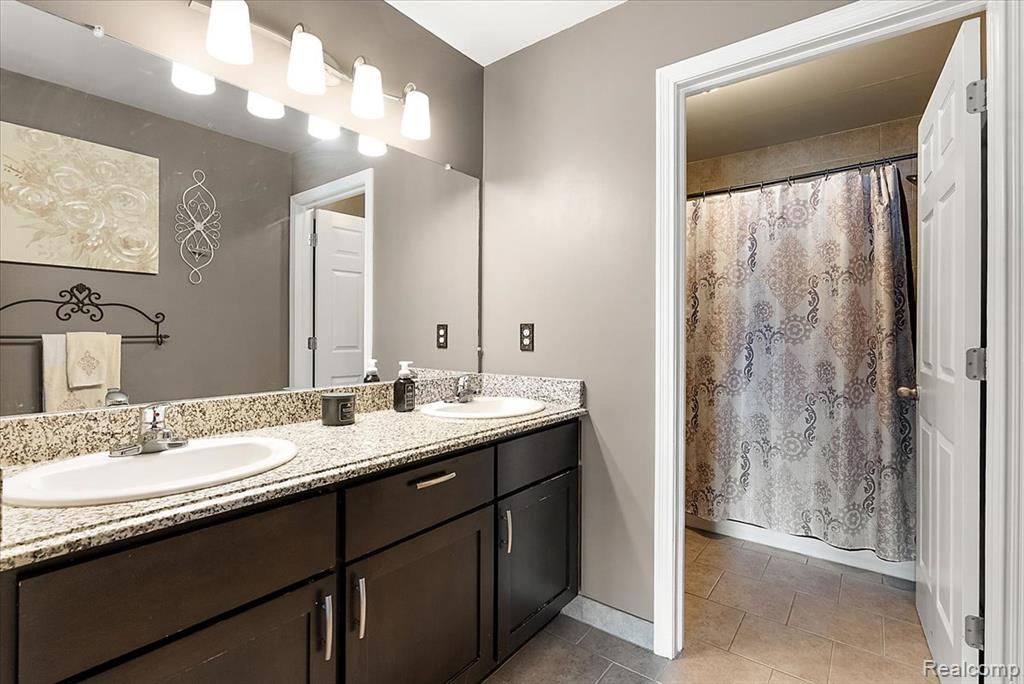 50216 Ashperton Drive, Macomb, MI 48044 — Photo 35