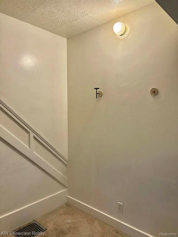 22 Augusta Avenue, Pontiac, MI 48341 — Photo 13