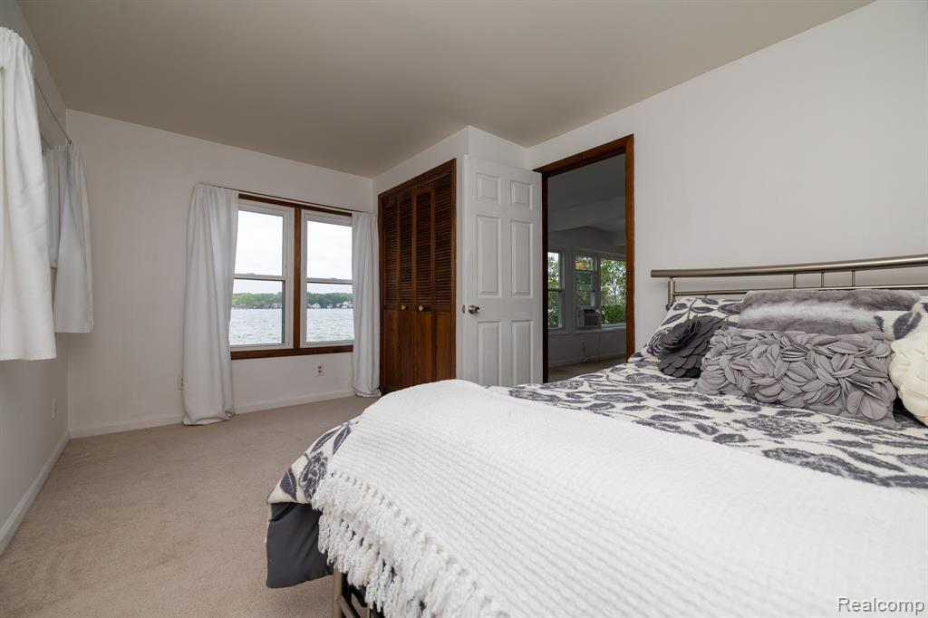 8691 Cooley Lake Road, Commerce Twp, MI 48382 — Photo 15