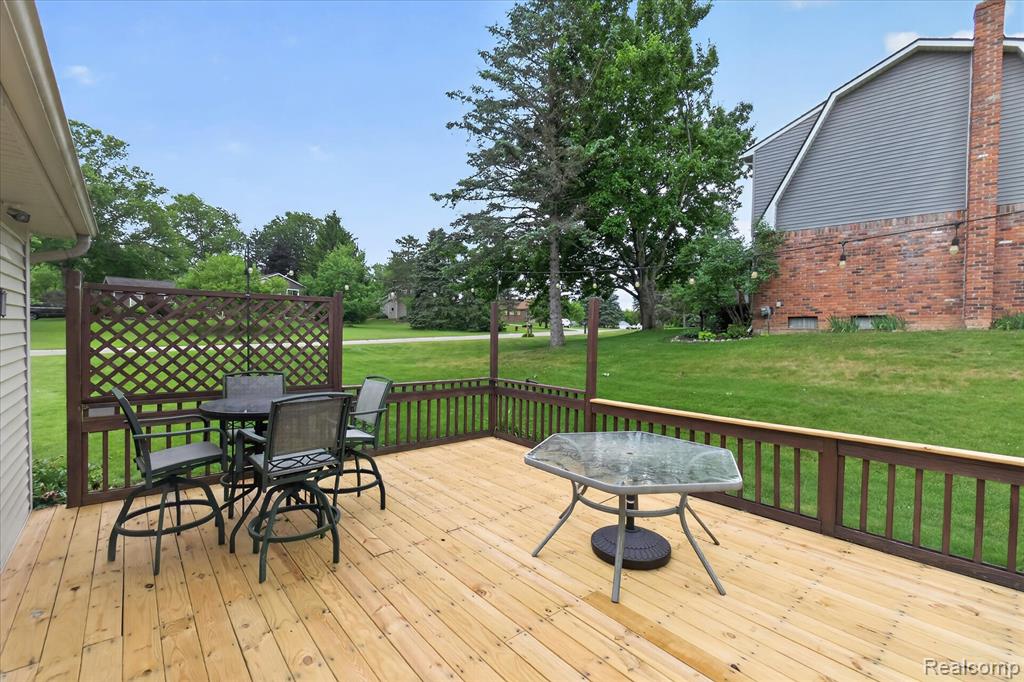 4903 Cape Town, Highland, MI 48356 — Photo 33