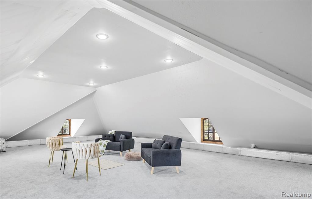 360 E Boston Boulevard, Detroit, MI 48202 — Photo 34