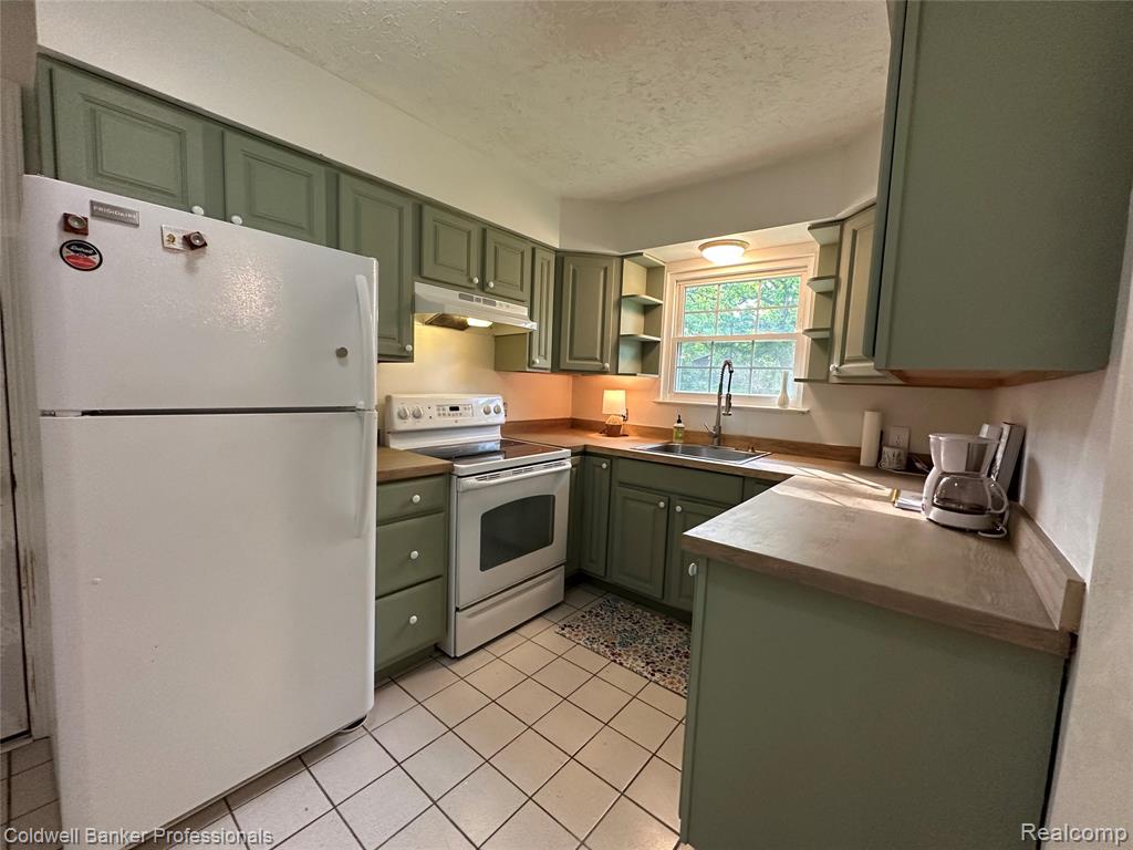 937 State Road, Fenton, MI 48430 — Photo 24