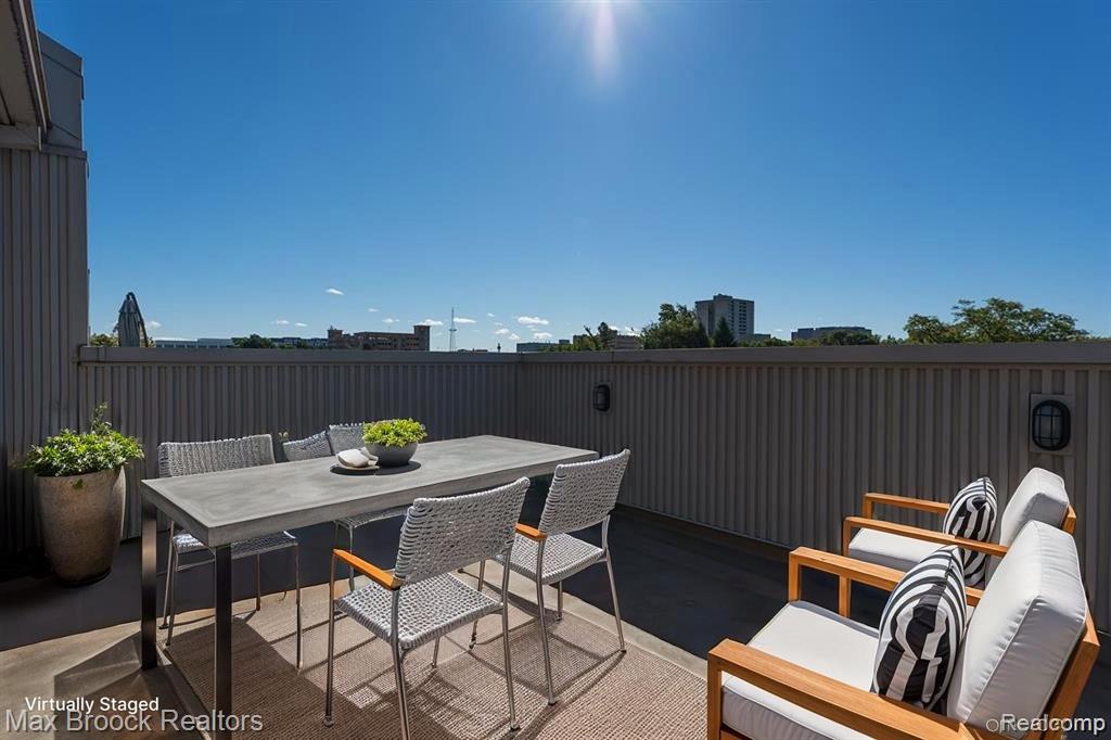 638 W 11 Mile Road, Royal Oak, MI 48067 — Photo 22