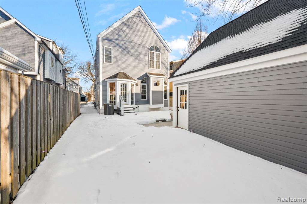 870 Davis Avenue, Birmingham, MI 48009 — Photo 6