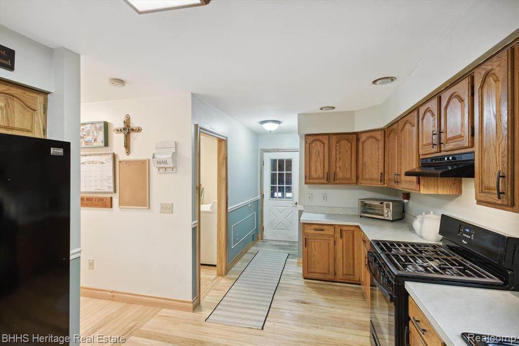 5904 W ALLEN Road, Fowlerville, MI 48836 — Photo 15