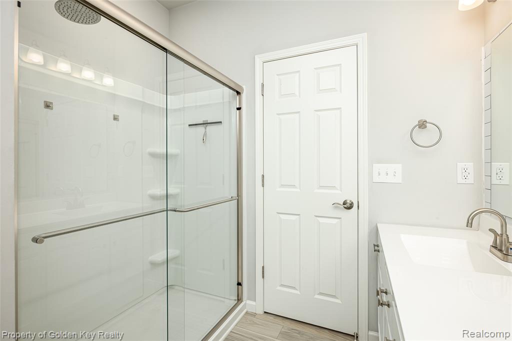 420 Dorchester Drive, Howell, MI 48855 — Photo 18