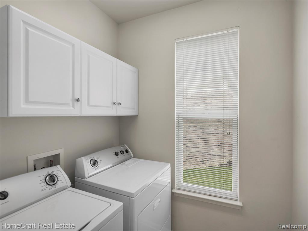 7970 HALLIE Drive, Ypsilanti, MI 48198 — Photo 21