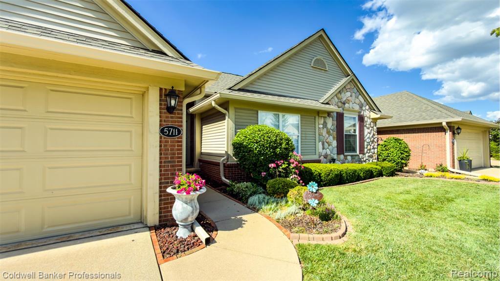 5711 Ortman Drive, Sterling Heights, MI 48314 — Photo 5