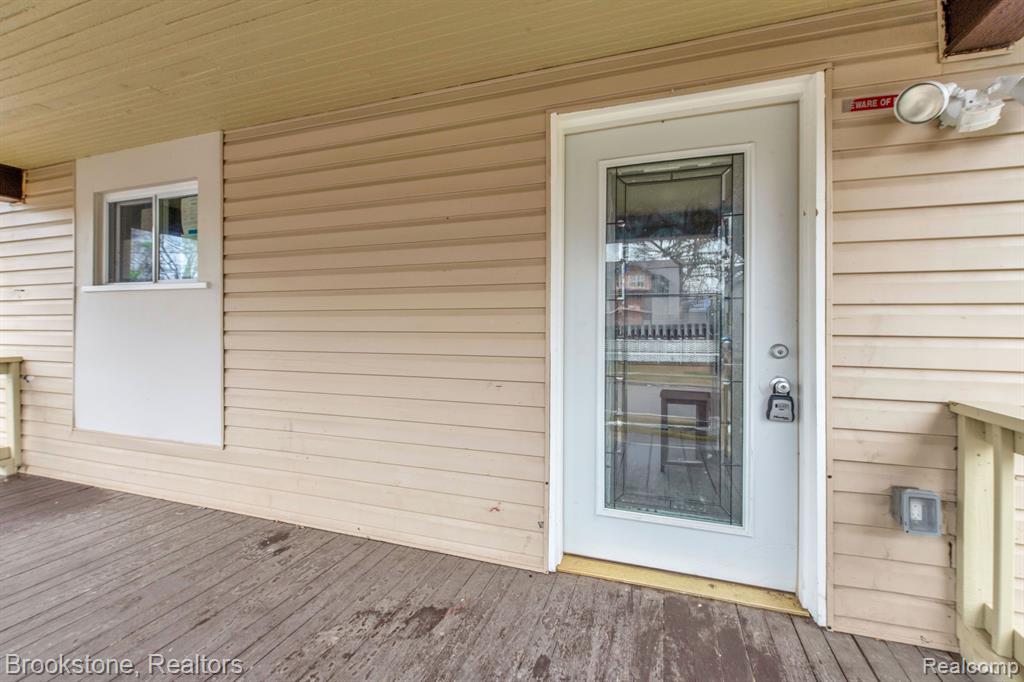 47 SUMMIT Street, Pontiac, MI 48342 — Photo 3