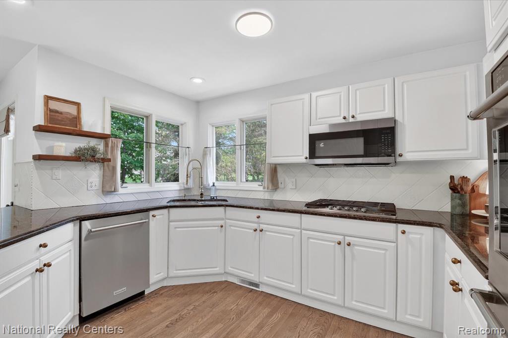 54366 Royal Troon Drive, South Lyon, MI 48178 — Photo 12