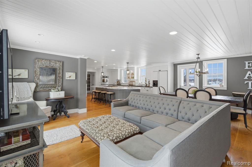 549 Grixdale Lane, Waterford, MI 48328 — Photo 11