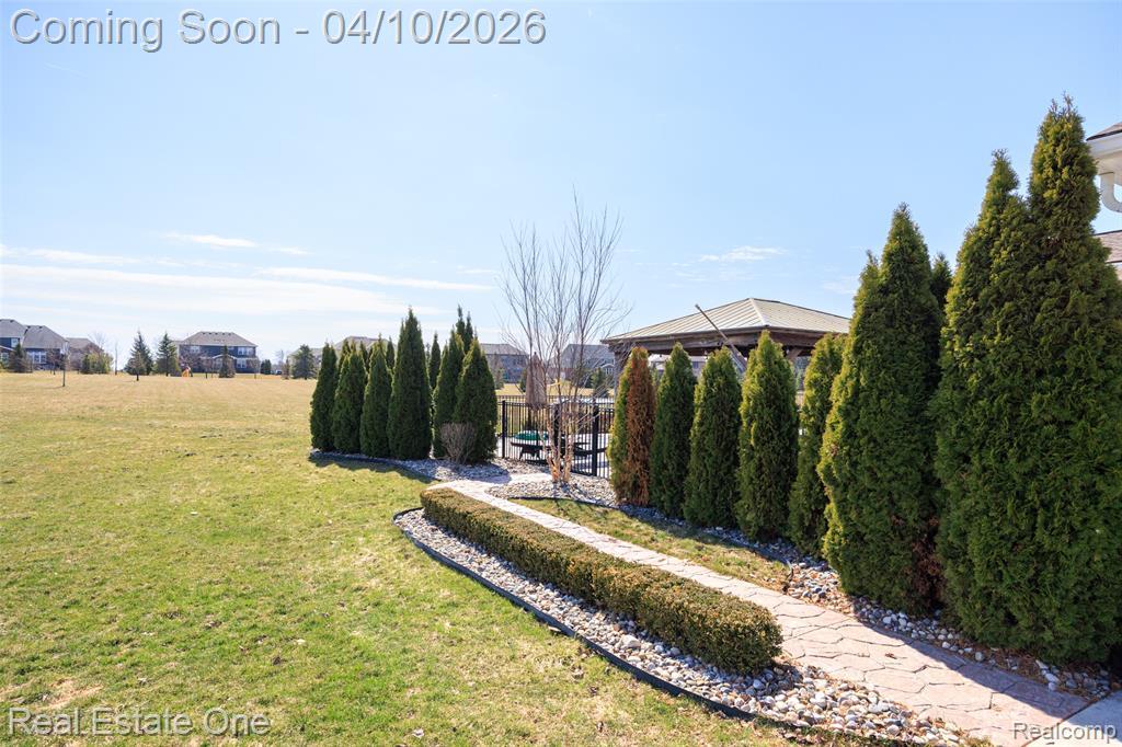 120 Crestview Drive, Rochester, MI 48306 — Photo 60