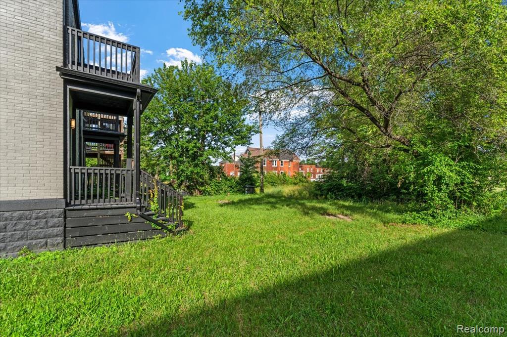 58 E Philadelphia Street E, Detroit, MI 48202 — Photo 23