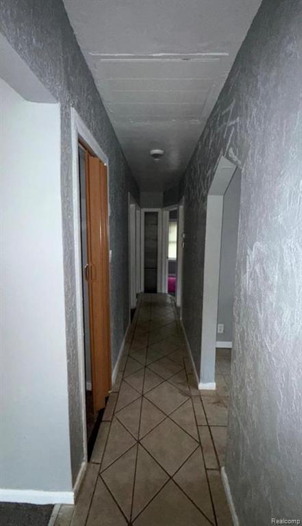 6387 Warwick Street, Detroit, MI 48228 — Photo 9